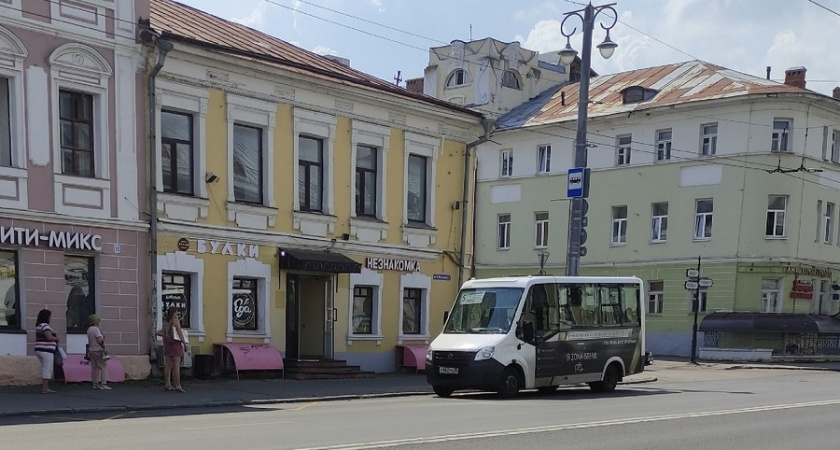 Во Владимире малолетние пассажиры автобуса №5 брызнули в беременную девушку из газового баллончика 