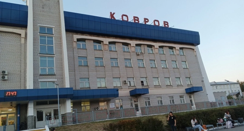 Фото к статье: В Коврове полицейские сняли с поездов двух нетрезвых хулиганов 