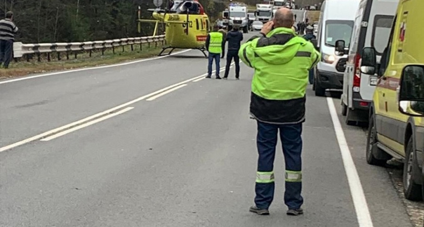 Владимирские медики помогали пострадавшим при жесткой посадке вертолета в Нижегородской области 