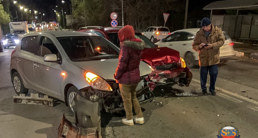 В Боголюбове столкнулись две легковушки 