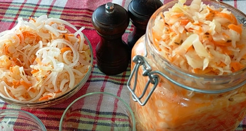 Фото к статье: Как сделать квашеную капусту по-настоящему вкусной: запомните 3 простых правила