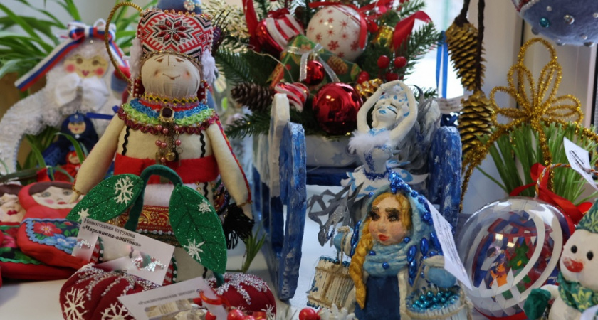 Во Владимире более 200 украшений украсят Межнациональную ёлку