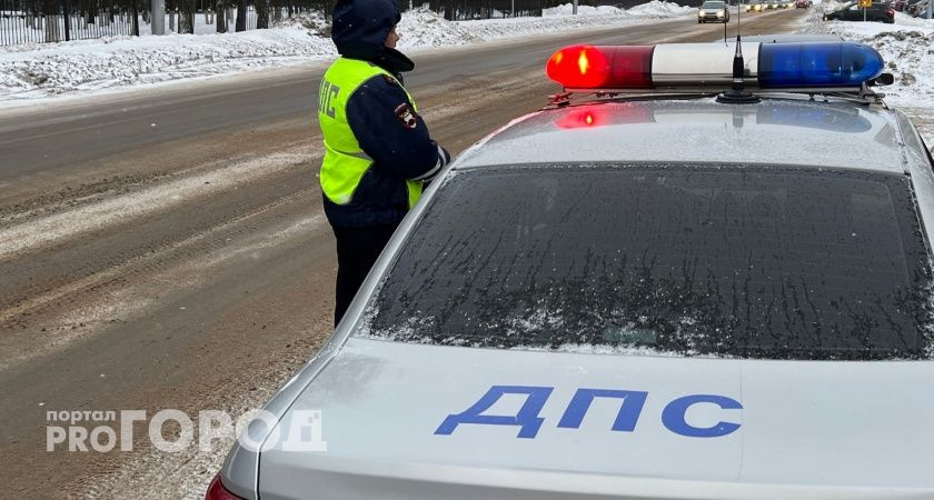 Важно знать всем автомобилистам: водителям грозят штрафы за моргание дальним светом