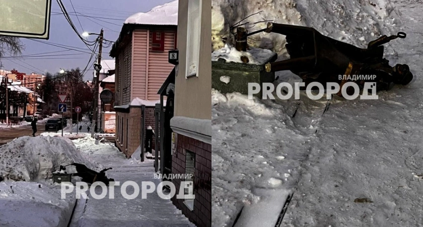 Фото к статье: "Били ее ногами": в центре Владимира вандалы раскурочили памятник женщине-сыщику