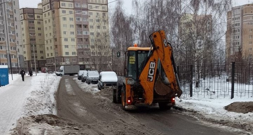 Жителей Владимира попросили убрать свои автомобили с 16 улиц: на них будут убирать снег 