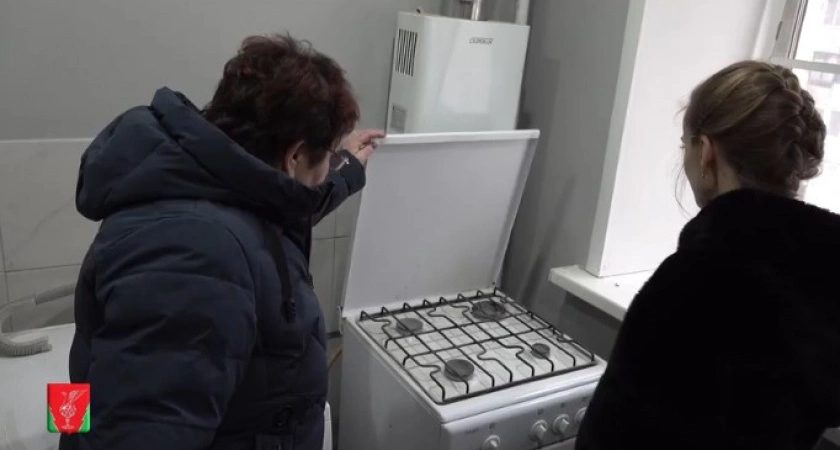 Фото к статье: В Гусь-Хрустальном районе Владимирской области 11 детей-сирот справили новоселье
