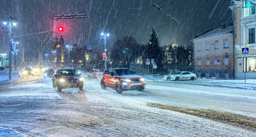 7 ошибок водителей в снегопады, из-за которых можно попасть на деньги - рассказали в ГАИ