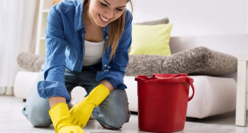 Полы можно не мыть неделями: 1 ложка на ведро воды, и поверхности сверкают как зеркало