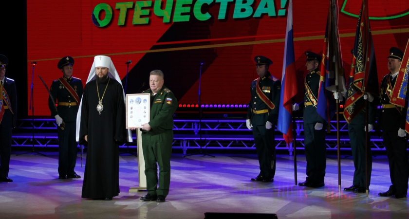 Владыко Никандр поздравил владимирских воинов и ветеранов с Днём Защитника Отечества