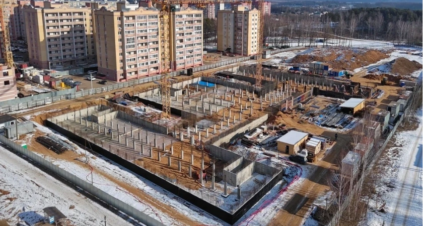 В Александрове завершают строительство подвала в новой школе