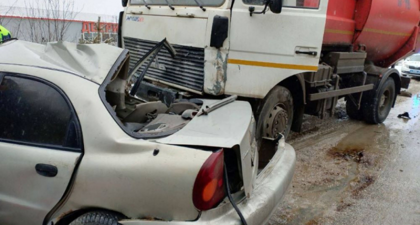 В ДТП с автоцистерной во Владимирской области погибли два человека