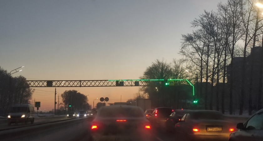 В Кольчугине подрядчика обязали выплатить компенсацию за поврежденную асфальтовой крошкой машину 