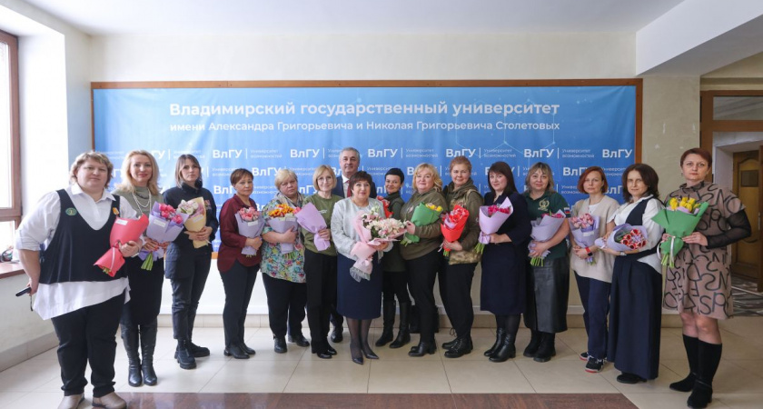 Ольга Хохлова встретилась с женщинами-волонтерами