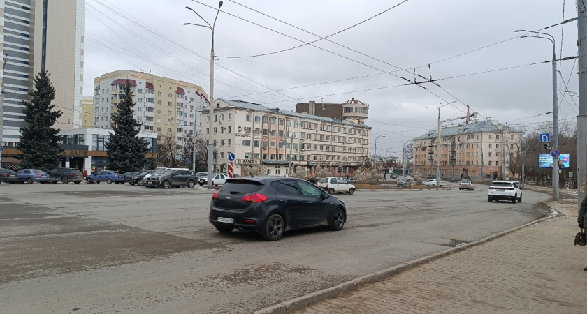 В автошколе раскрыли правило "2 секунд", которым пользуются опытные водители - в чем оно заключается