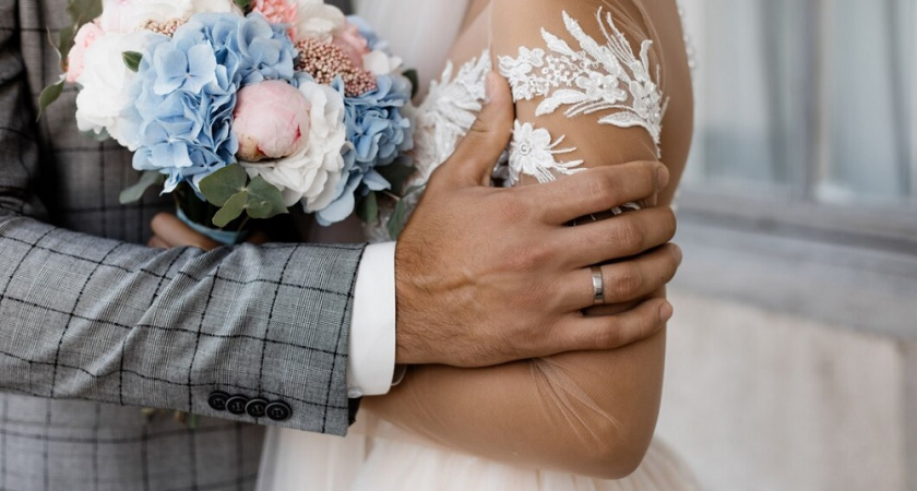 Во 33-ем регионе самой юной невесте 17 лет: статистика по свадьбам за февраль