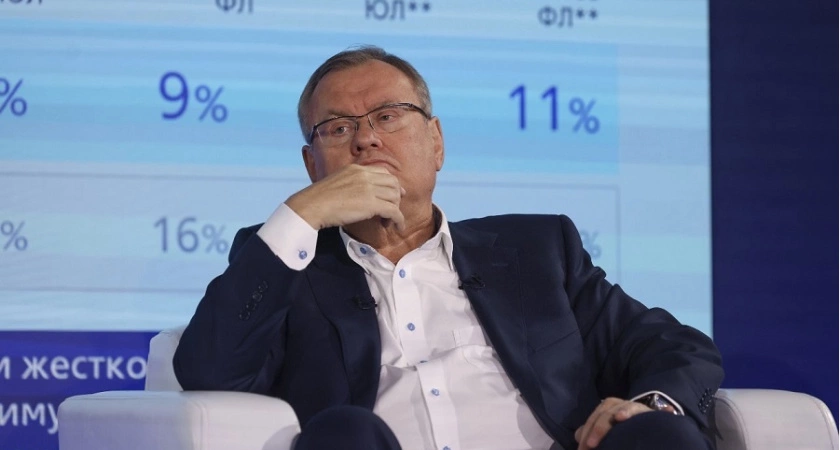 Фото к статье: Глава ВТБ предложил создать международную правовую базу для защиты финсектора от давления