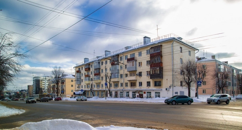 Фото к статье: Россиянам грозят нежданные гости: как закон позволяет подселять незнакомцев в ваше жилье