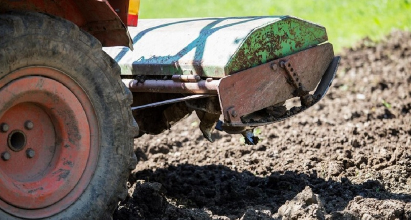 Жителя Кольчугинского района подозревают в краже плуга весом 630 килограммов