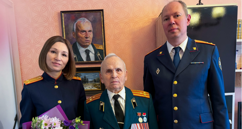 Фото к статье: Владимирские следователи пообщались с бывшим узником фашистского концлагеря