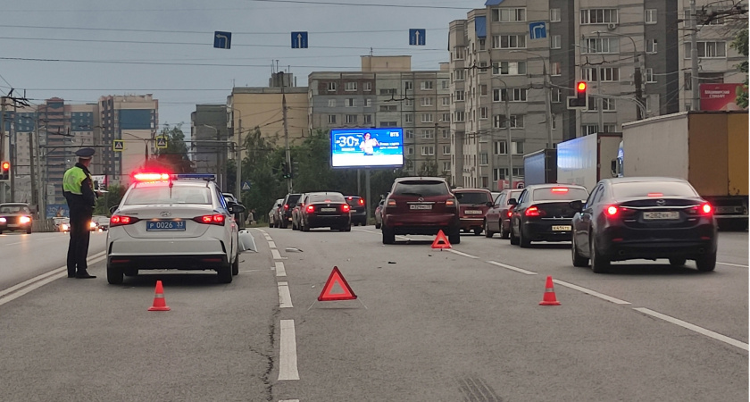 Фото к статье: Во Владимире произошло массовое ДТП по вине пьяного водителя