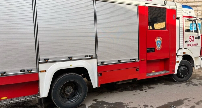 Фото к статье: Во Владимире спасли 3 человек и 7 эвакуировали из пожара