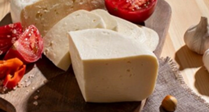 Варить не нужно: всего из литра кефира можно получить вкуснейший домашний сыр - готовьте двойную порцию