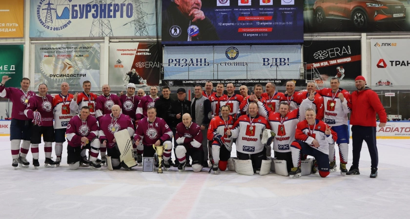 Фото к статье: Владимирские хоккеисты взяли "серебро" на турнире в Рязани
