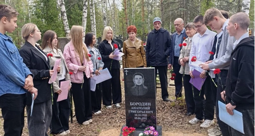 Фото к статье: Владимирскому участнику ВОВ установили новый памятник