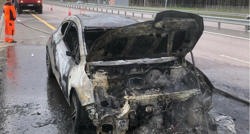 Фото к статье: В Судогодском районе сгорела легковушка