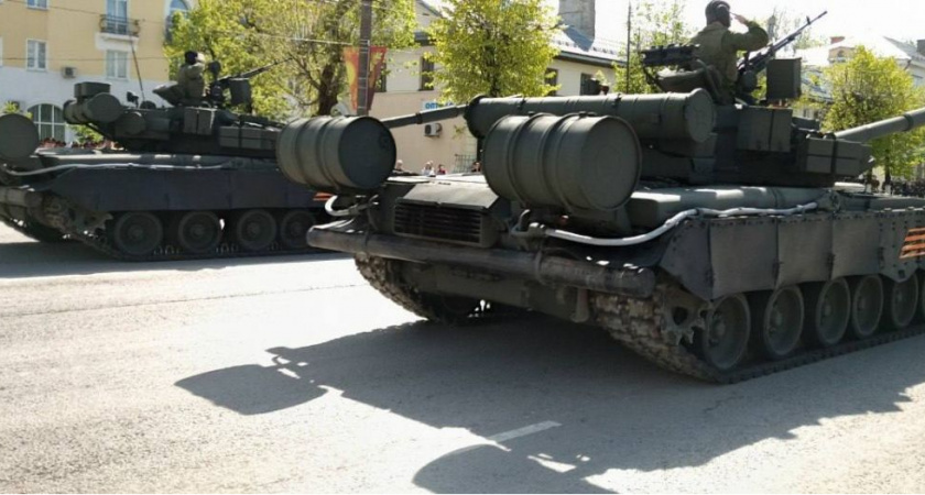 В Коврове прошёл парад военной техники на День Победы
