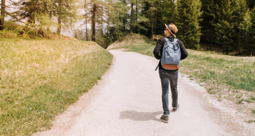 Шаг за шагом к стройности и душевному равновесию: секреты эффективной афганской ходьбы