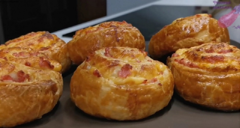 Натираю этим сосиски и готовлю вкуснейшие булочки - домашние сметают со стола за секунду: простой и быстрый рецепт