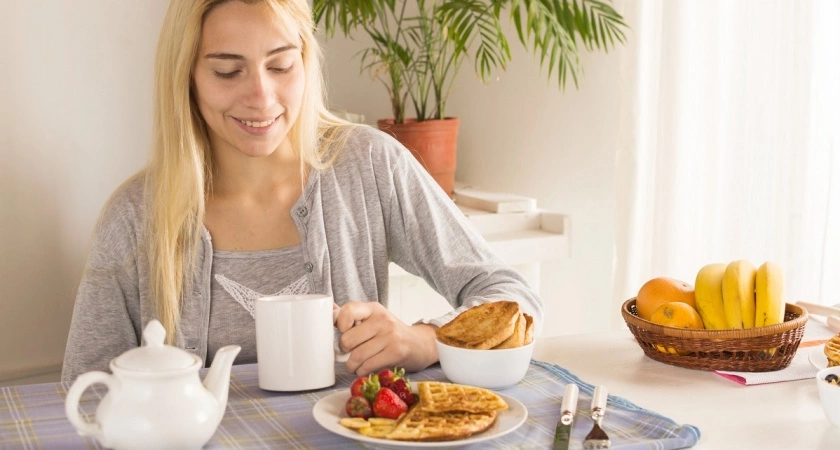 Идеальный завтрак: 4 секрета от диетолога для энергии на весь день - начинаем утро правильно