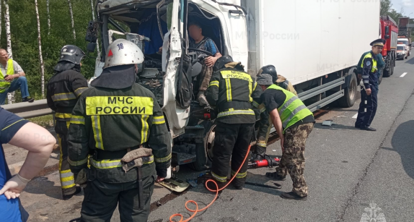 Спасатели деблокировали пострадавшего в ДТП водителя в Вязниковском районе