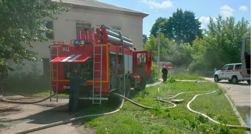 На пожаре в многоквартирном доме Мурома эвакуировали 6 человек
