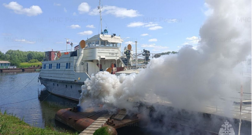 На Оке во Владимирской области тушили наливной танкер 48 человек в рамках учений
