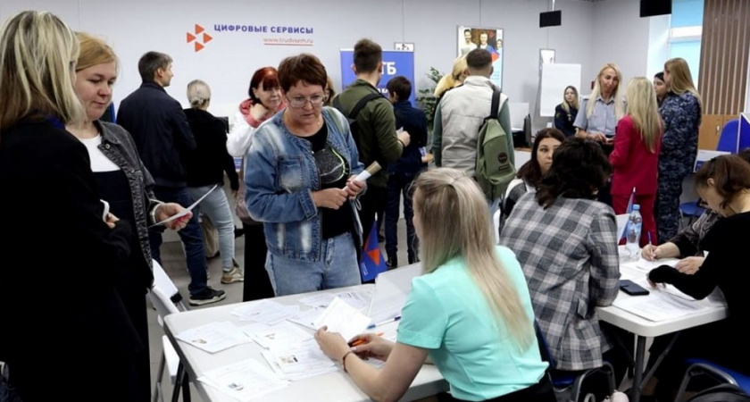 Работа ждет. В Владимире проходит масштабная ярмарка вакансий