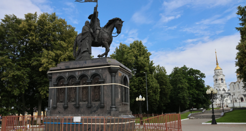 Во Владимире начинается реставрация памятника Князю Владимиру