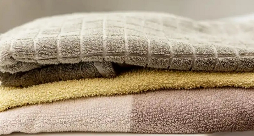 Старые полотенца — не мусор, а ценная вещь: превращаем их в стильный органайзер