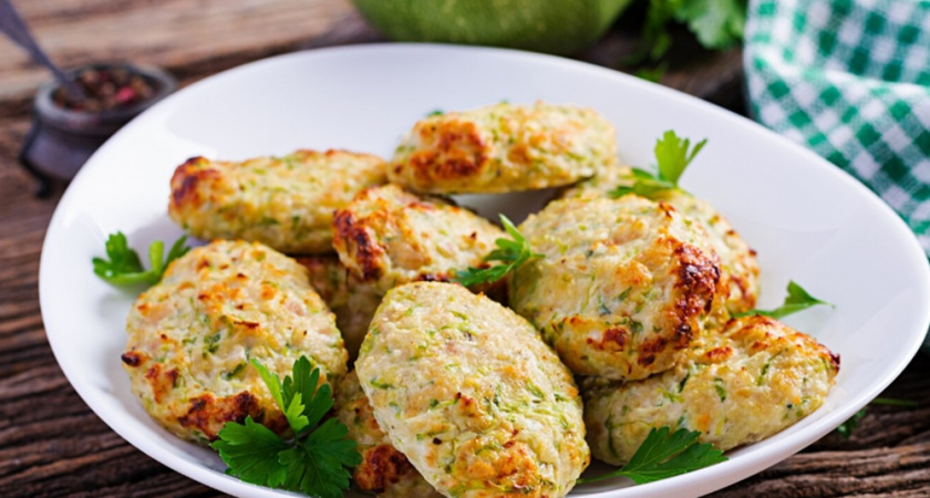 Добавьте это в котлеты вместо хлеба: будут мягкими и сочными