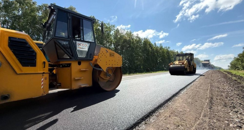На въезде в Суздаль сняли четырнадцать тысяч квадратных метров изношенного покрытия