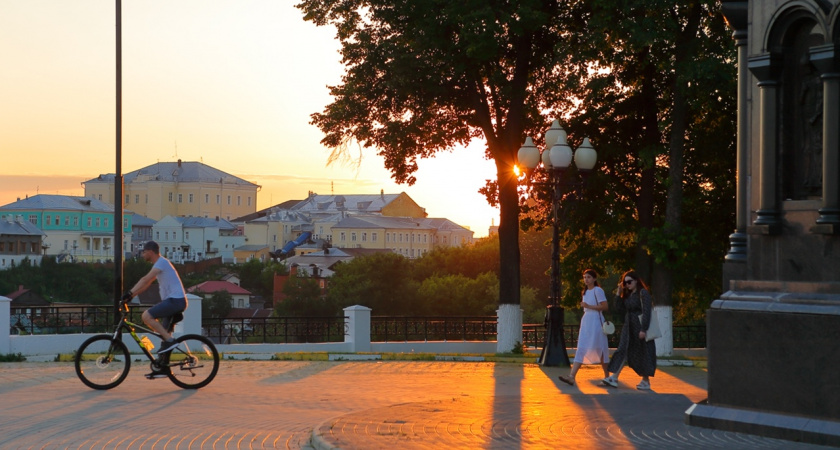 Температура под +35°C продержится недолго: что ждать россиянам в ближайшие дни - прогноз Евгения Тишковца