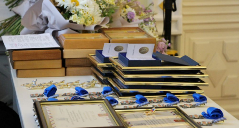 Во Владимире в День семьи наградили многодетных и приёмных родителей