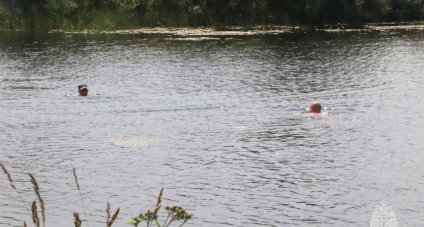 На озере Гусинка во Владимире инспекторы МЧС России провели профилактический рейд