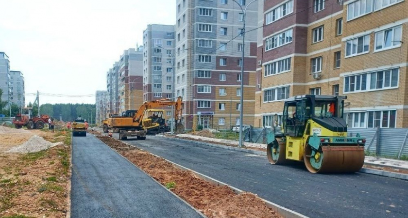 В Коврове наполовину заасфальтировали новую дорогу на улице Маршала Устинова