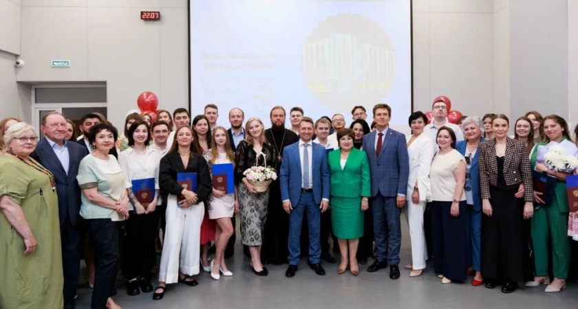 Первый выпуск владимирского филиала ПИМУ подарил области 41 нового врача
