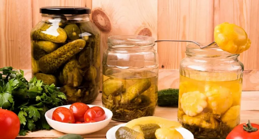 Фото к статье: Ни одна банка не взорвется - просто щедро смазываю крышку этим: простоит до следующего лета