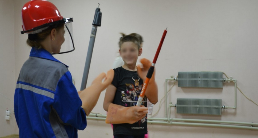 Владимирские энергетики проводят в лагерях занятия по электробезопасности