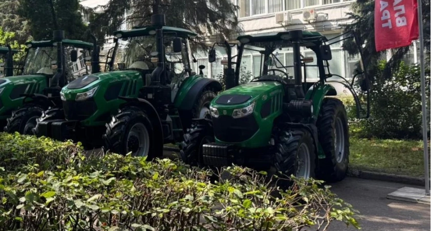 Во Владимире прошёл показ новых моделей тракторов местного производства