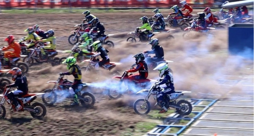Лучшие мотоциклисты России соревнуются под Ковровом